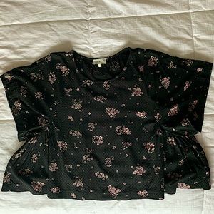 Lucky Flutter Sleeve Top